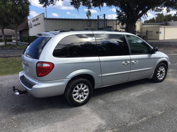 2002 Chrysler town and country for sale in Leesburg, FL – photo 3