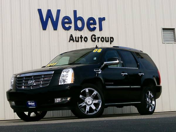2008 Cadillac Escalade-HEATED LEATHER! NAV! REMOTE START! DVD! for sale in Silvis, IA – photo 2