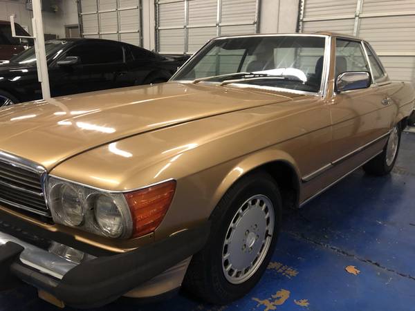 Mercedes 560 SL 1986 - cars & trucks - by owner - vehicle automotive... for sale in Hot Springs National Park, AR – photo 3
