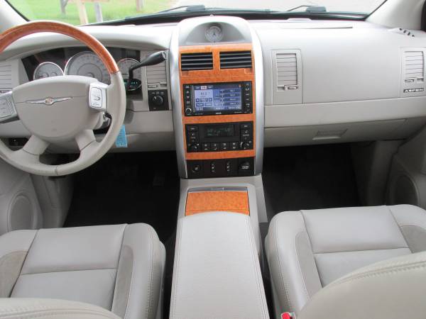 2008 Chrysler Aspen Limited 4X4 (Clean/Loaded!)WE FINANCE! for sale in Shakopee, MN – photo 8