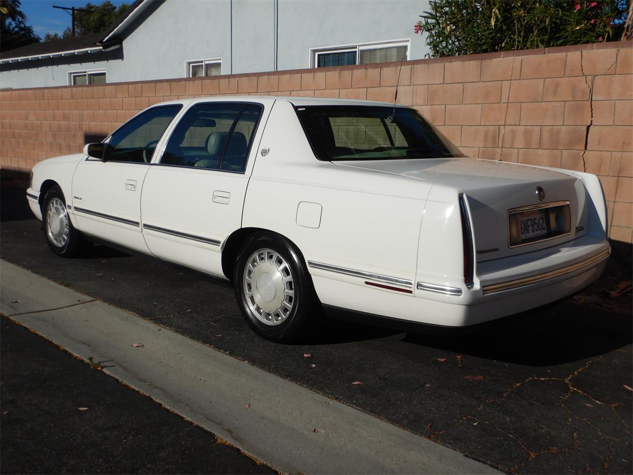 1997 Cadillac Sedan DeVille for sale in Woodland Hills, CA – photo 4
