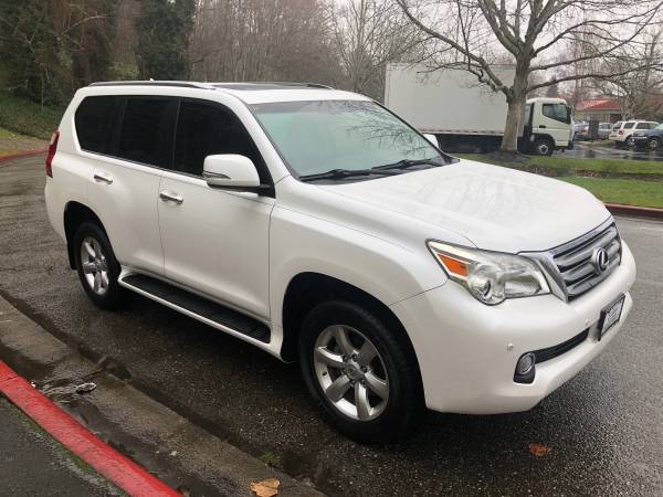 2010 Lexus GX460 4WD Clean title, Loaded, Third Row, Nice - cars for sale in Kirkland, WA – photo 3