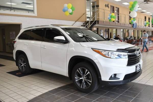 2016 Toyota Highlander XLE - - by dealer - vehicle for sale in Cuyahoga Falls, PA – photo 16