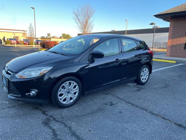 2012 Ford Focus SE - - by dealer - vehicle automotive for sale in Richmond , VA – photo 3