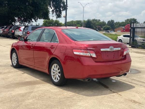 2010 Toyota Camry SE V6 6-Spd AT - - by dealer for sale in San Antonio, TX – photo 4