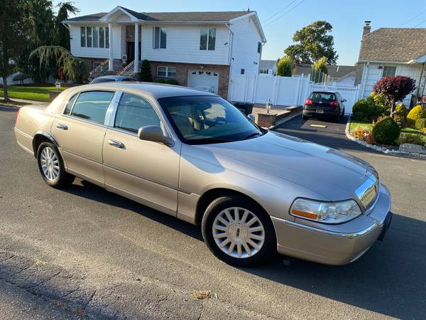 2003 Lincoln Town Car Executive 44k for sale in North Babylon, NY – photo 3
