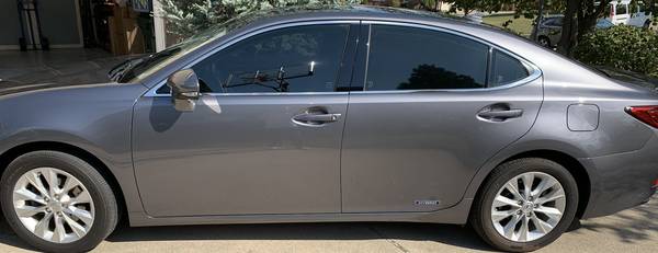 2013 Lexus ES 300h Sedan with Ultra Luxury Package – GREAT Shape! for sale in Mason, OH – photo 2