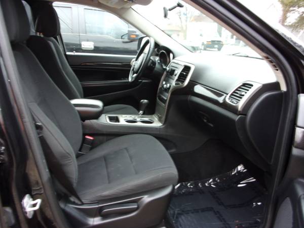 2011 Jeep Gr Cherokee - - by dealer - vehicle for sale in Westby, WI – photo 12