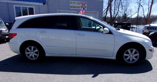 2007 Mercedes Benz R350 4-Matic/ALL CREDIT IS APPROVED@Topline Methuen for sale in Methuen, MA – photo 3