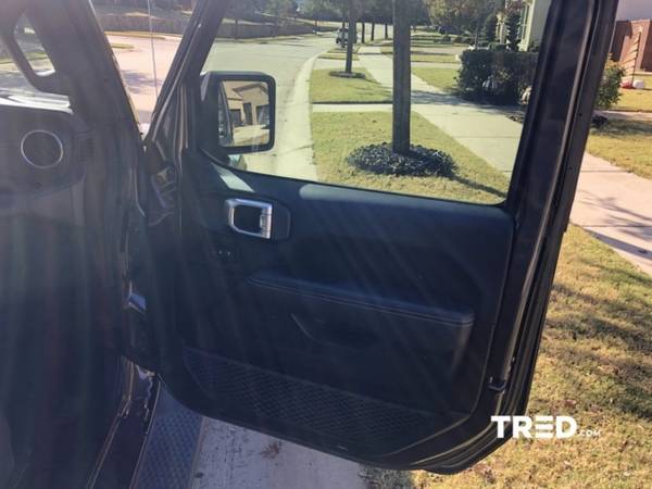 2018 Jeep Wrangler Unlimited - - by dealer - vehicle for sale in Dallas, TX – photo 19