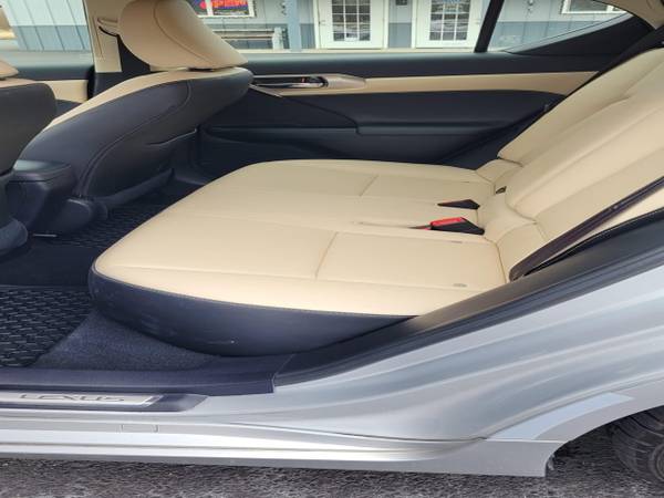 2014 Lexus CT 200h 5dr Sdn Hybrid - - by dealer for sale in Pinckneyville, IL – photo 9