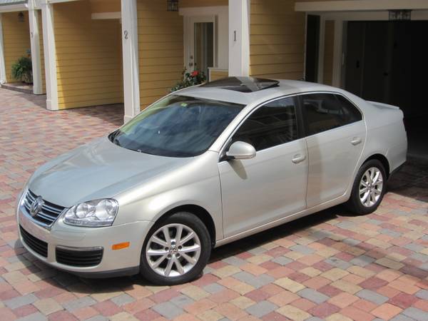 2010 VW Jetta, leather, clean4 for sale in Safety Harbor, FL