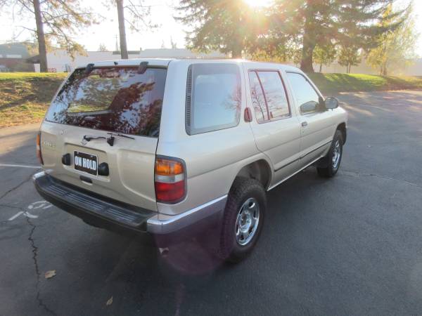 1998 Nissan Pathfinder only One Owner with 117,150 miles What a... for sale in Medford, OR – photo 5