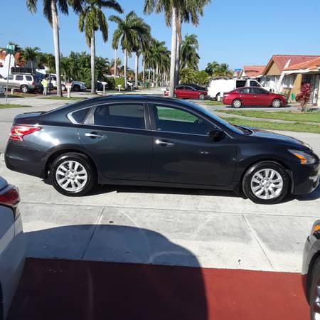Nissan Altima 2013 - cars & trucks - by owner - vehicle automotive... for sale in Hialeah, FL – photo 4