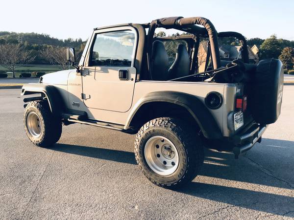 Low Mileage Jeep Wrangler 4x4.....Only 55k for sale in Lenoir City, TN – photo 2