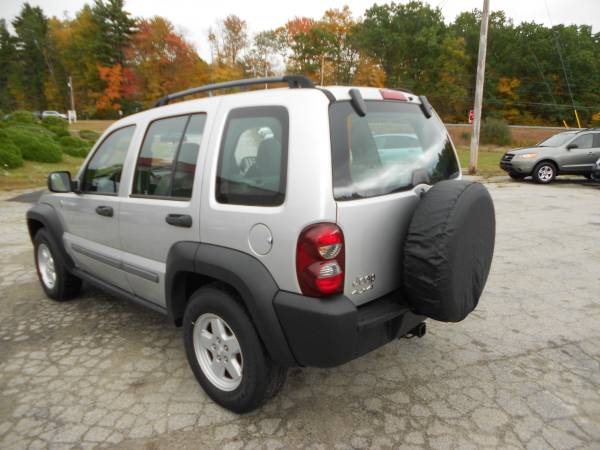 Jeep Liberty 4X4 Trail Rated Safe reliable SUV **1 Year Warranty** for sale in Hampstead, MA – photo 7