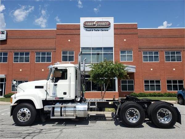 2014 Mack Trucks PINNACLE CHU613 for sale in Colfax, NC – photo 2