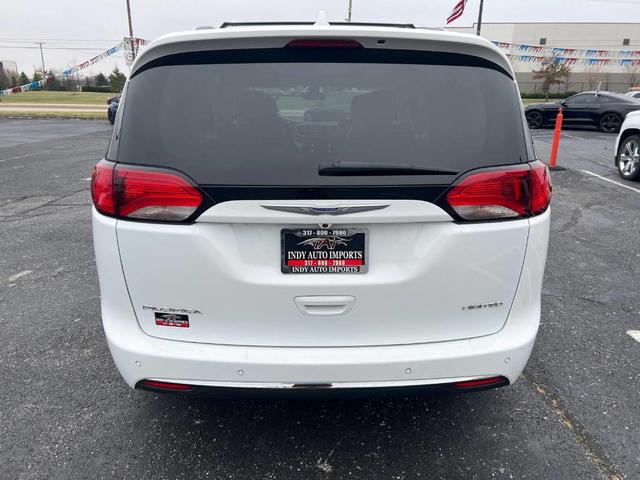 2019 Chrysler Pacifica Limited for sale in Lebanon, IN – photo 3