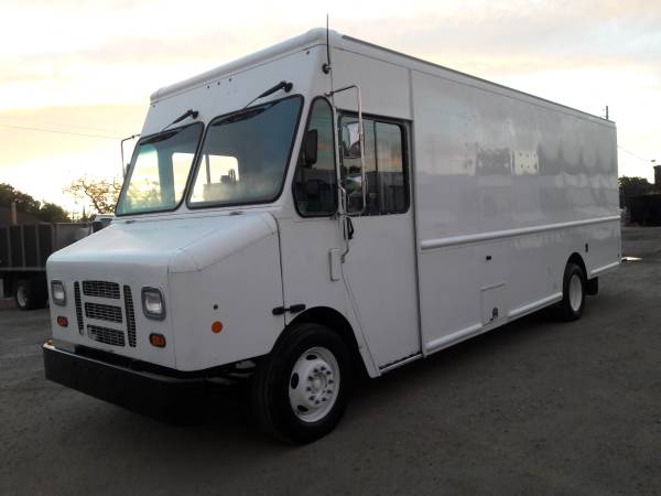 2015 FORD F59 20 FEET STEPVAN WITH FEDEX SHELVING LOW MILES for sale in San Jose, CA – photo 4