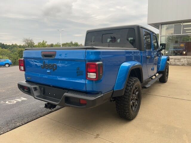 2021 Jeep Gladiator Willys Crew Cab 4WD for sale in Brownsville, PA – photo 4