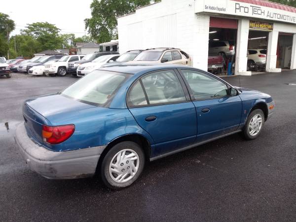 2000 SATURN SL ( 5 SPEED WITH CLUTCH) - cars & trucks - by dealer -... for sale in Blue Island, IL – photo 6