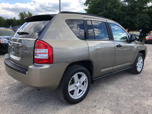 Low Mileage! 2007 Jeep Compass! 4x4! Accident Free! Nice! for sale in Ortonville, OH – photo 5