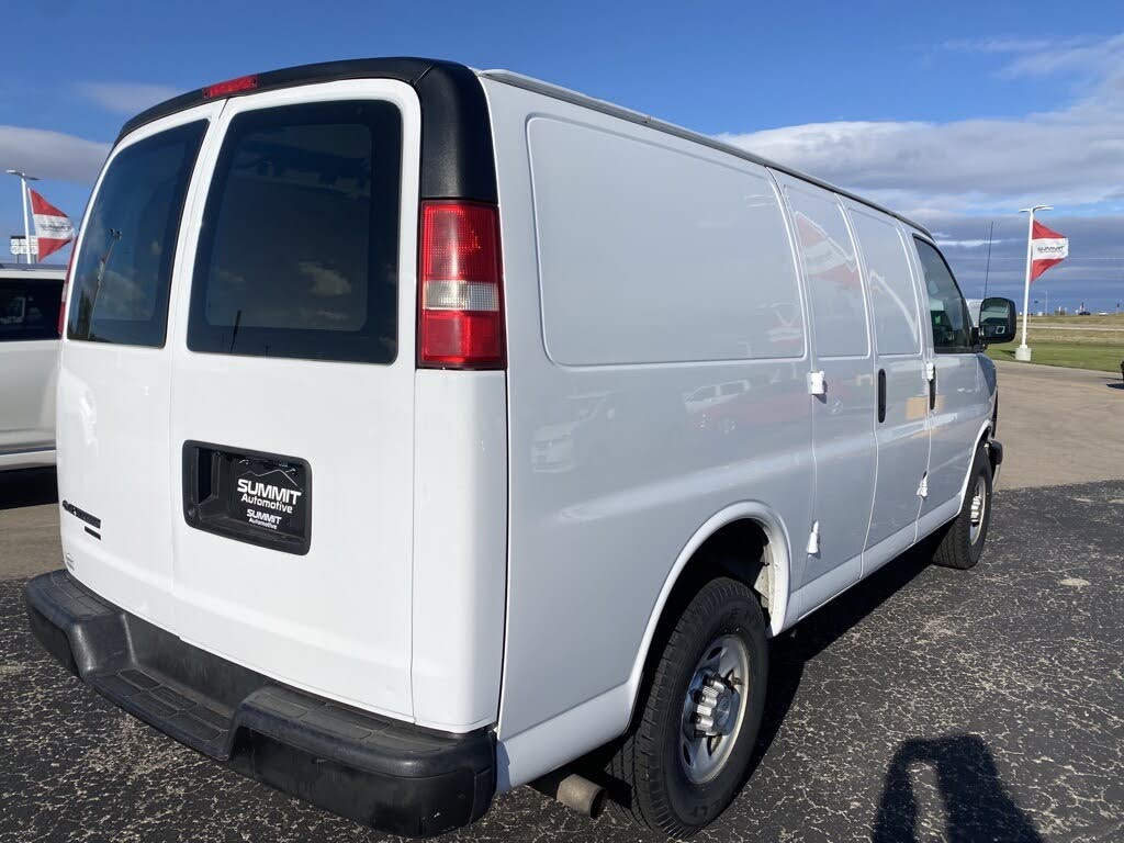 2015 Chevrolet Express Cargo 2500 RWD for sale in Beaver Dam, WI – photo 2