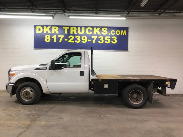 2014 Ford F-350 Regular Cab DRW V8 Service Contractor Flatbed for sale in Arlington, TX