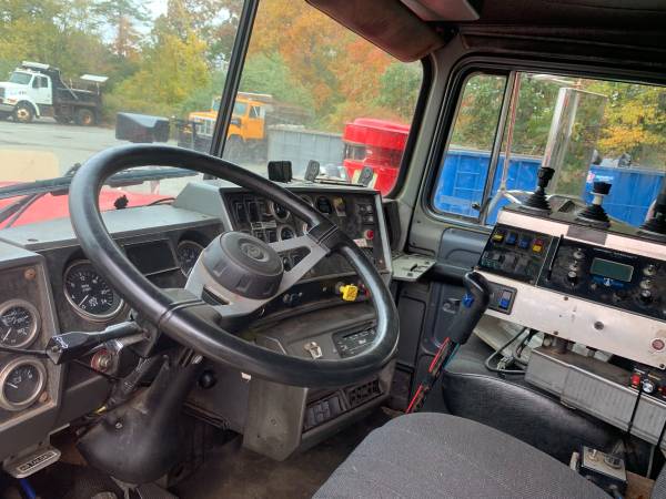 2003 MACK RD FOR SALE - cars & trucks - by owner - vehicle... for sale in Avon, MA – photo 9