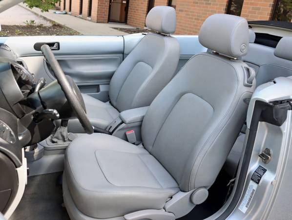 2004 VW NEW BEETLE CONVERTIBLE GLS 1-OWNER 91k-MILES MANUAL for sale in Elgin, IL – photo 22