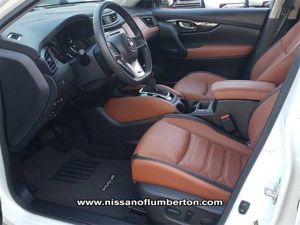2018 Nissan Rogue wagon SL - Pearl White for sale in Lumberton, NC – photo 4