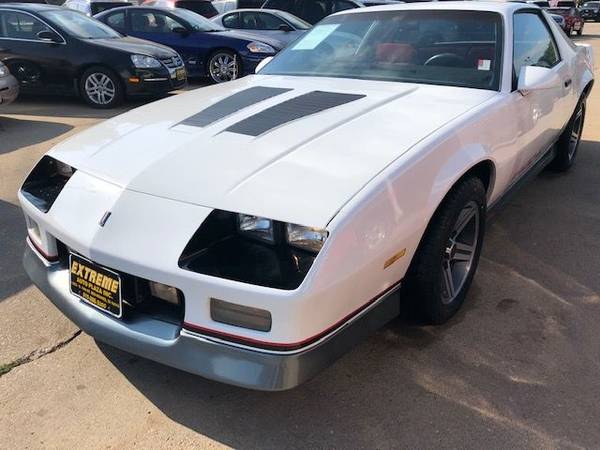 1985 Chevrolet Camaro - - by dealer - vehicle for sale in Des Moines, IA – photo 2
