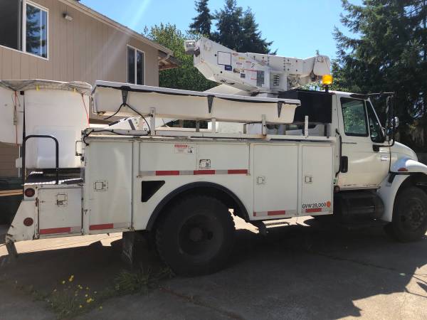 05 4300 International Bucket Truck for sale in KALAMA, OR