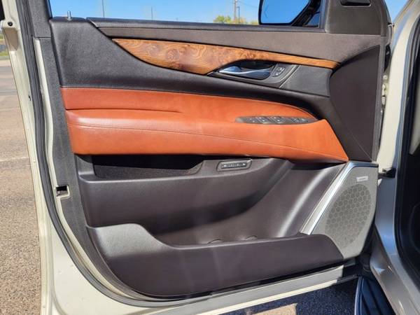 2015 Cadillac Escalade Luxury - - by dealer - vehicle for sale in Pueblo, CO – photo 9