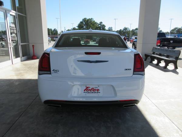 CLEARANCE! 2021 Chrysler 300 Touring L-Sport Package Stk p3063a for sale in Morehead City, NC – photo 16