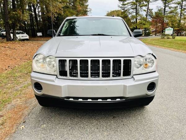 2005 Jeep Grand Cherokee 4x4 - - by dealer - vehicle for sale in Oilville, VA – photo 2
