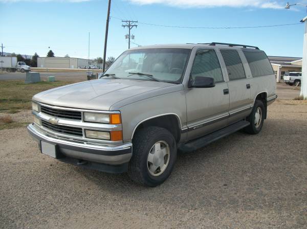 ....1999...CHEVY...SUBURBAN...4x4--(Mechanics Special) for sale in Fort Collins, CO – photo 2