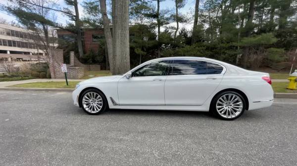 2019 BMW 750i xDrive - - by dealer - vehicle for sale in Great Neck, NY – photo 11