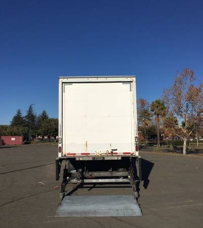 2016 HINO 268A 26' HIGHCUBE BOX TRUCK LIFTGATE **CA CARB COMPLIANT**... for sale in Fairfield, WA – photo 6