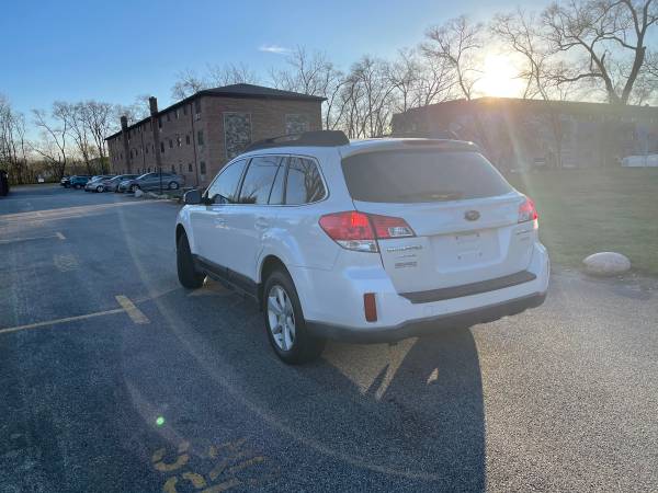 2013 Subaru Outback AWD premium - cars & trucks - by owner - vehicle... for sale in Schiller Park, IL – photo 4