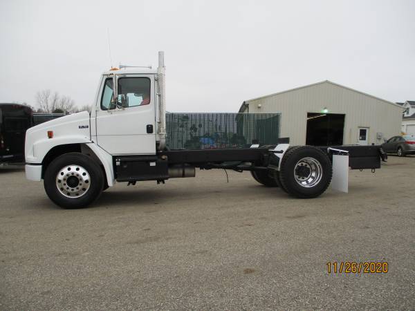 2000 Freightliner FL70 Cab&Chassis 8.3 Cummins 1 Owner Low Miles -... for sale in Jordan, MN – photo 6