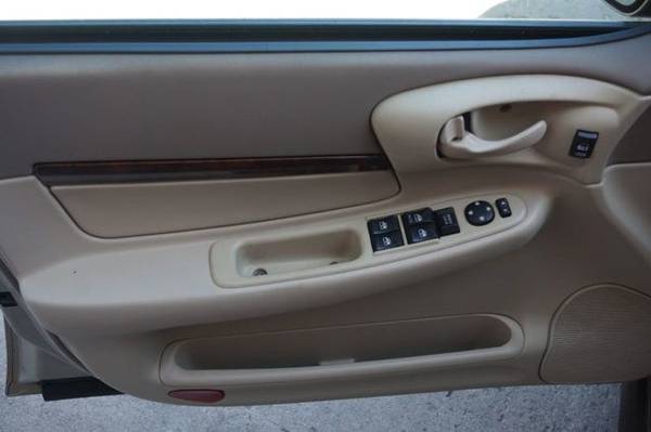 2005 Chevrolet Impala, Sedan 4D - BEIGE for sale in Bartonville, IL – photo 15
