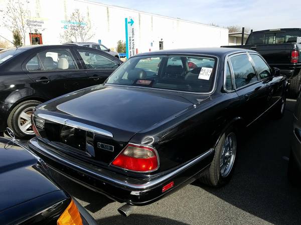 SALE! 1995 Jaguar XJ-SERIES, CLEAN IN/OUT, CLASSIC CAR, RUNS GOOD for sale in Allentown, PA – photo 4