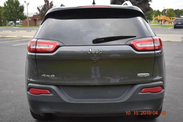 2017 Jeep Cherokee Latitude 4x4! ONLY 27,000 Miles! for sale in Coldwater, IN – photo 7