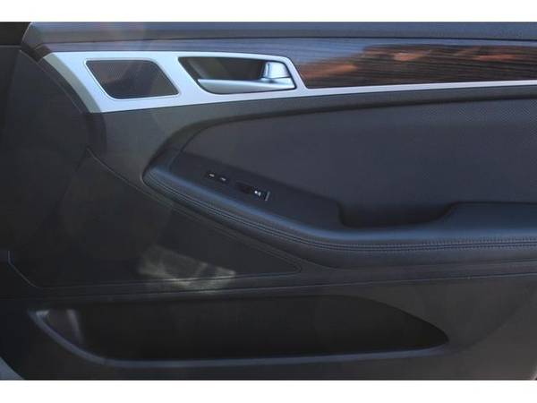 2016 Hyundai Genesis 3.8 - sedan for sale in El Centro, CA – photo 22