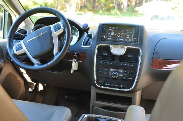 2016 Town and Country - Touring for sale in Londonderry, NH – photo 11