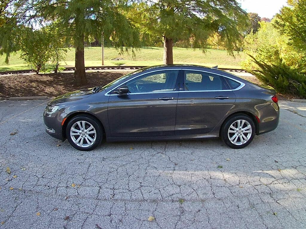 2016 Chrysler 200 Limited Sedan FWD for sale in St. Charles, MO – photo 3