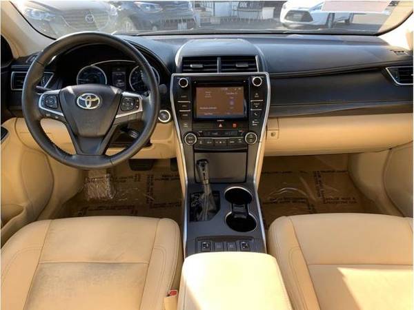 2017 Toyota Camry Hybrid XLE Sedan 4D - cars & trucks - by dealer -... for sale in Santa Ana, CA – photo 10