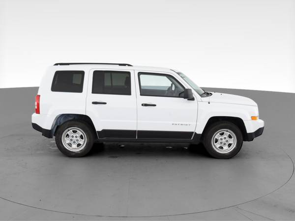 2015 Jeep Patriot Sport SUV 4D suv White - FINANCE ONLINE - cars &... for sale in milwaukee, WI – photo 13