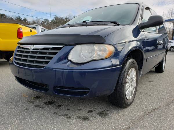 2005 Chrysler Town & Country - LOW Miles - - by dealer for sale in West Bridgewater, MA – photo 4